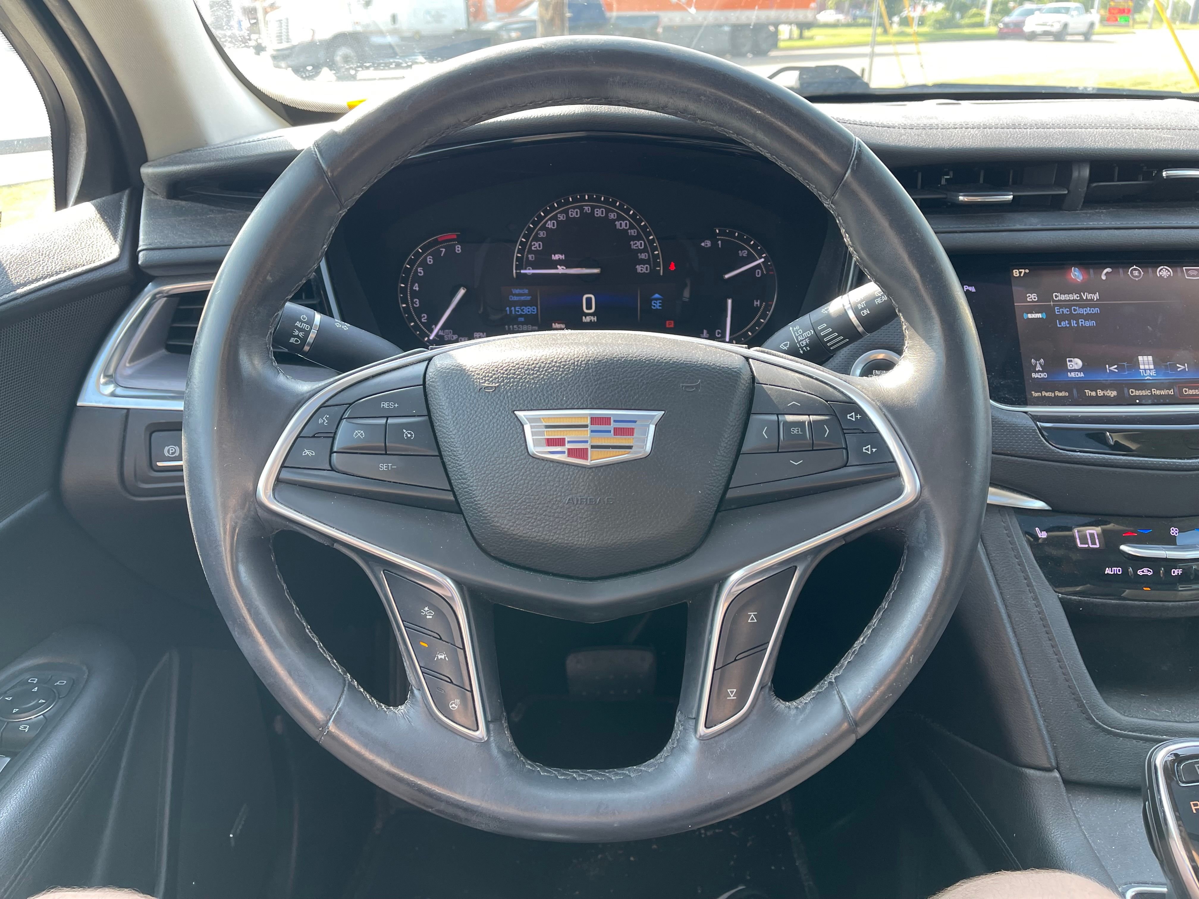 Used 2017 Stellar Black Metallic Cadillac Luxury image 11