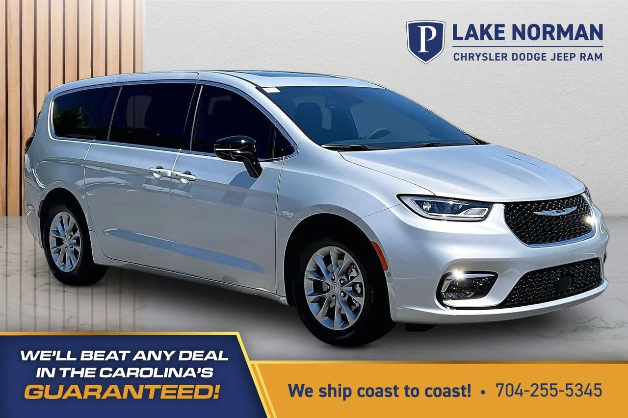 2026 Chrysler Pacifica Limited's photo