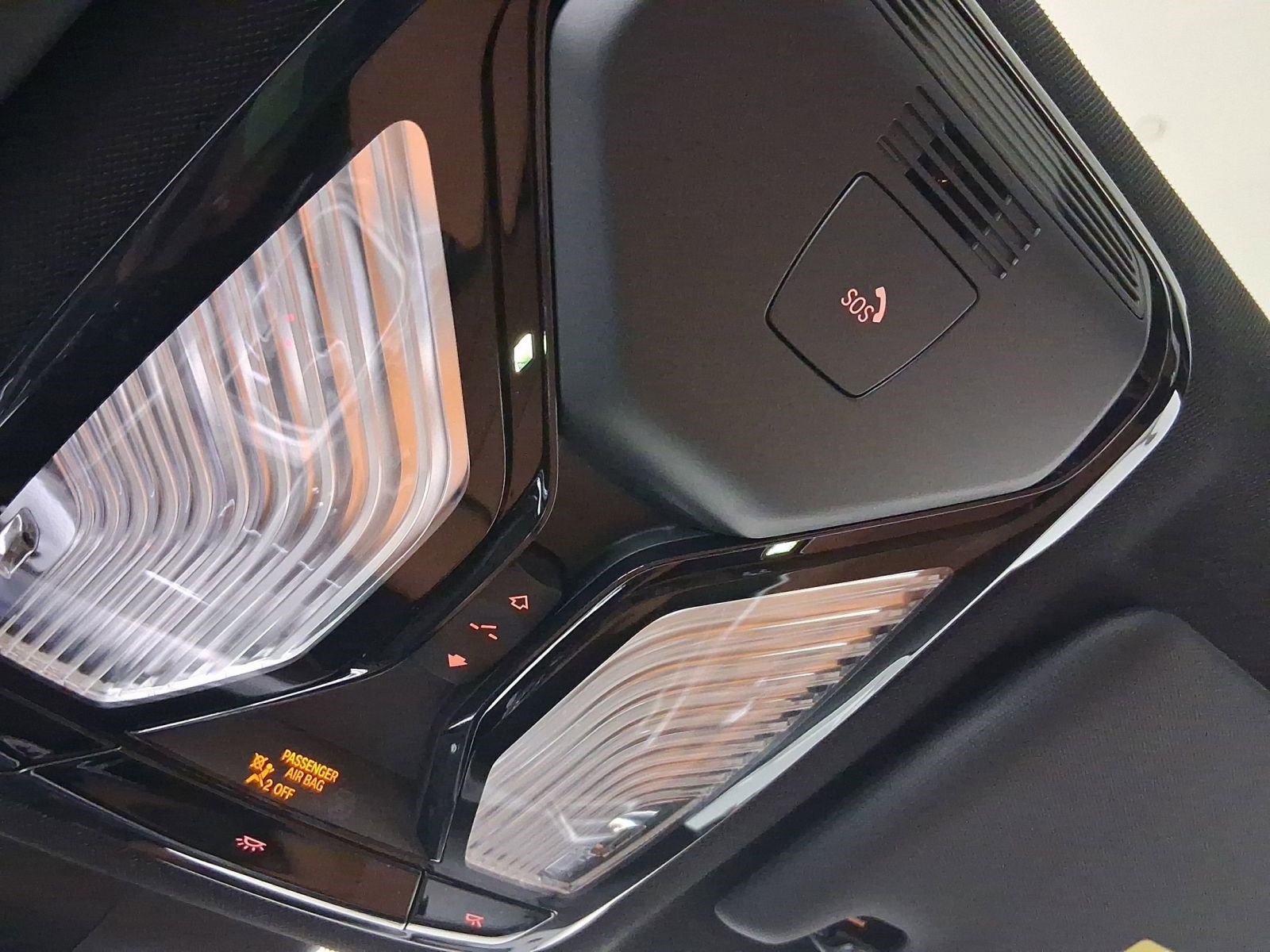 2025 BMW 3 Series 330i - Photo 20