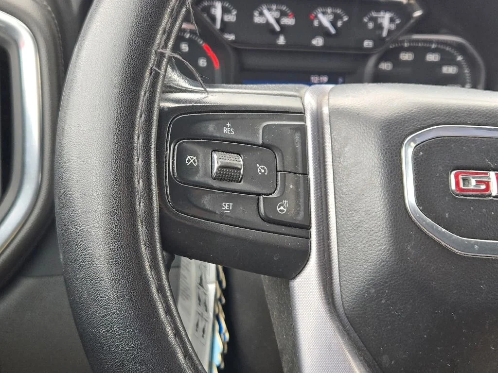 Used 2022 Gray GMC SLT image 25