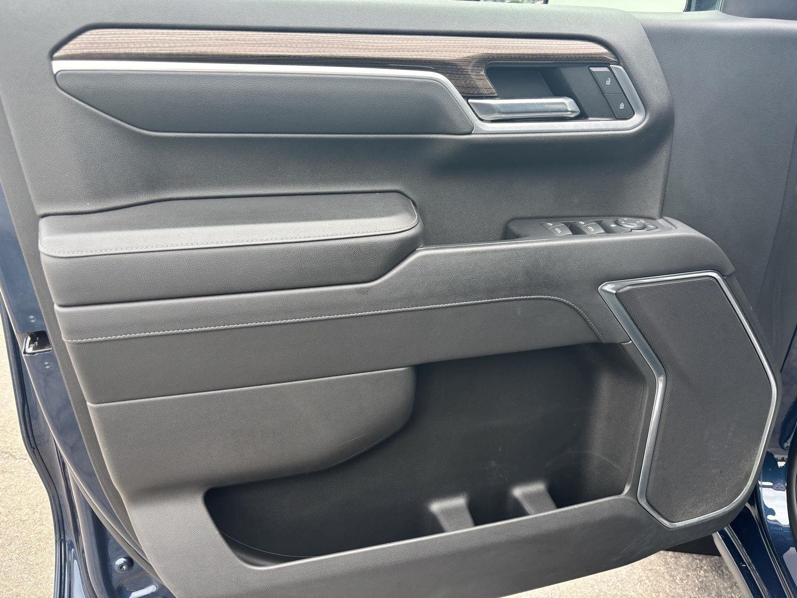 Used 2022 Blue Metallic Chevrolet RST image 13