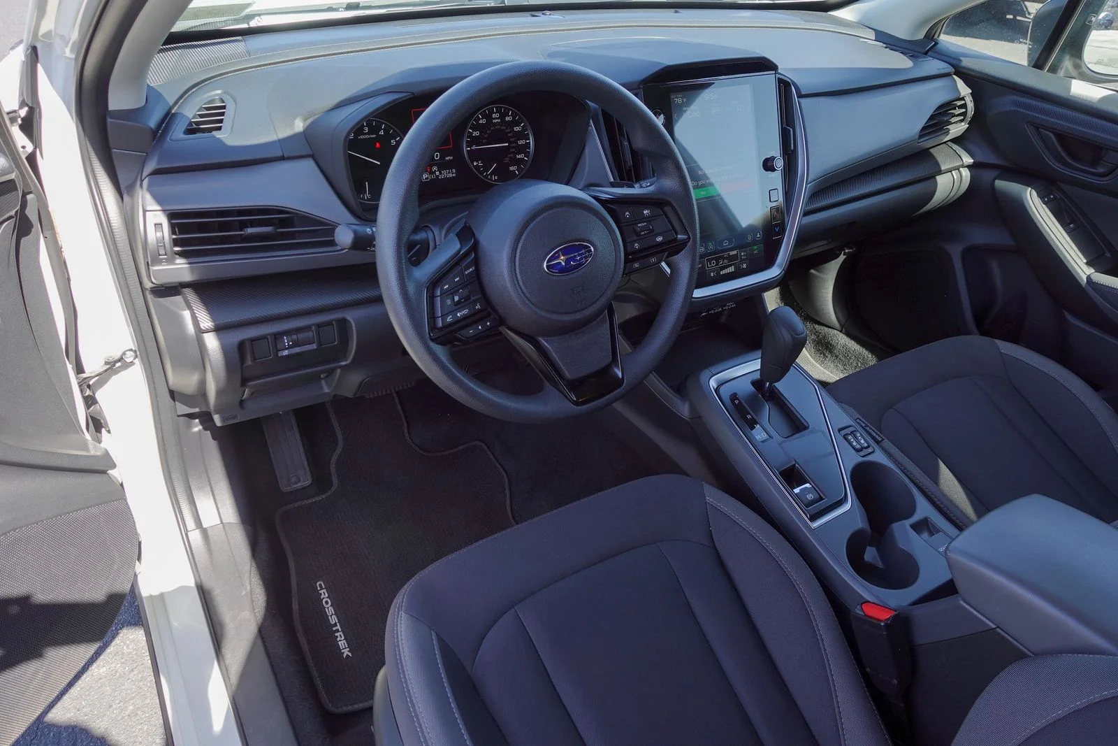 Used 2025 Crystal White Pearl Subaru Premium image 9