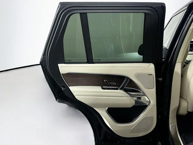 2023 Land Rover Range Rover SE - Photo 23