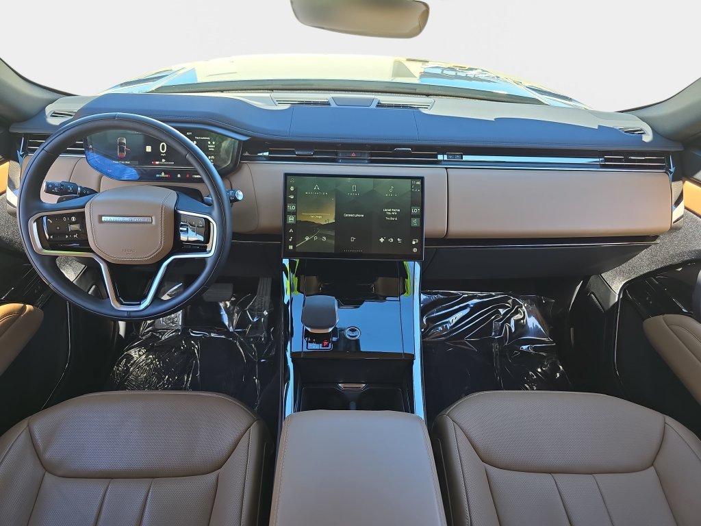 Used 2024 Green Land Rover SE image 9