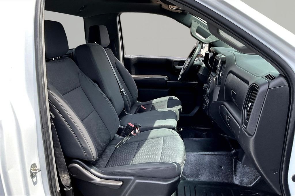 Used 2022 White Chevrolet WT image 21