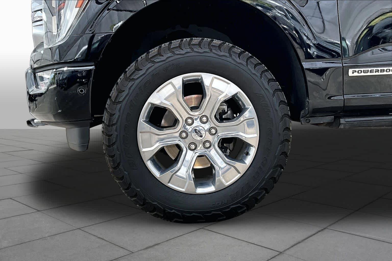Used 2023 Agate Black Metallic Ford Platinum image 11