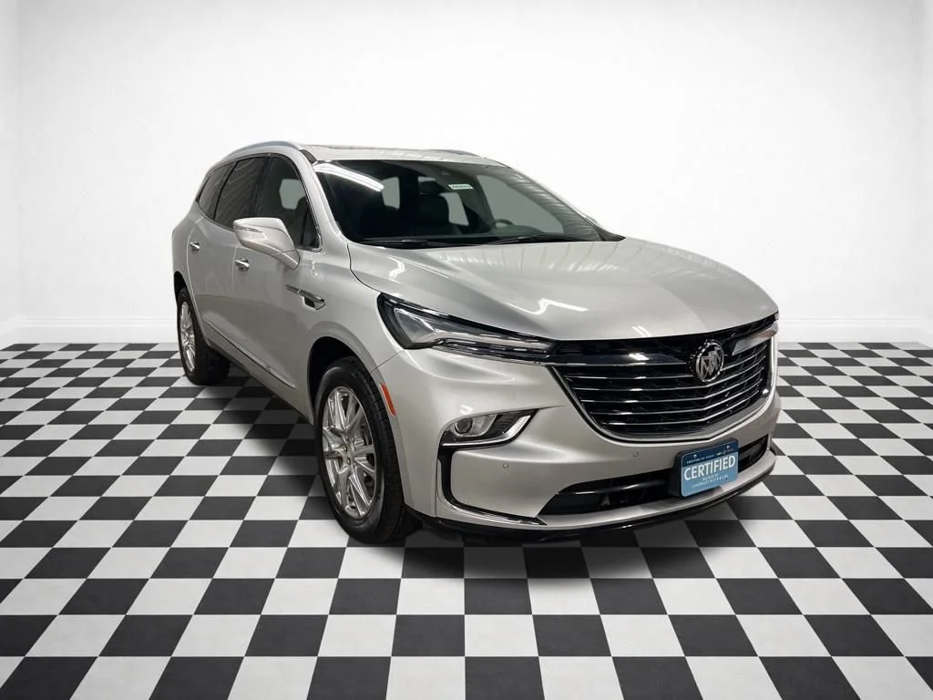 2022 Buick Enclave Essence AWD's photo
