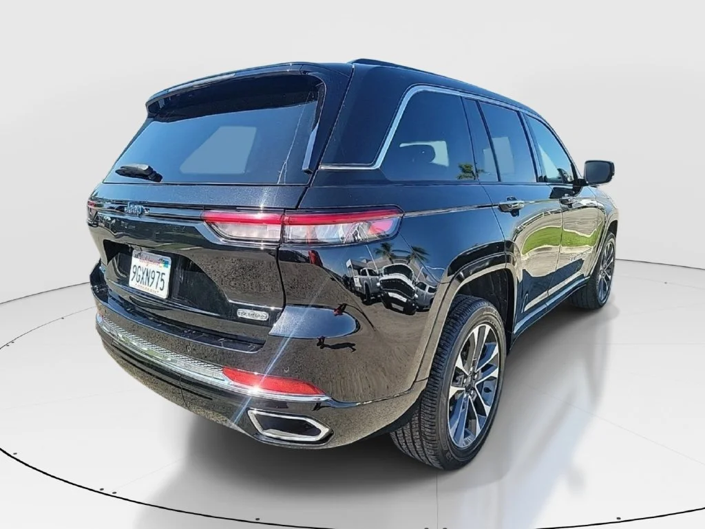 Used 2023 Black Jeep Overland 4xe image 6
