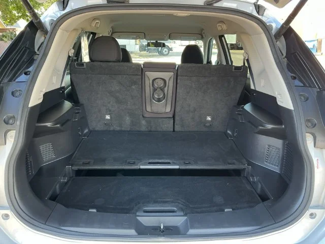 Used 2018 Silver Nissan SV image 22