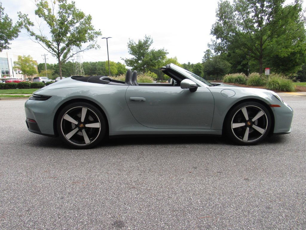 2025 Porsche 911 - Photo 9