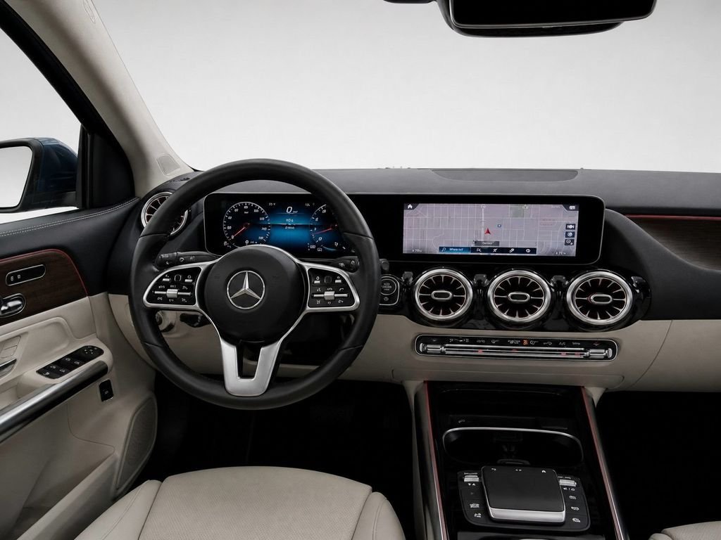 Used 2021  Mercedes-Benz GLA 250 image 34
