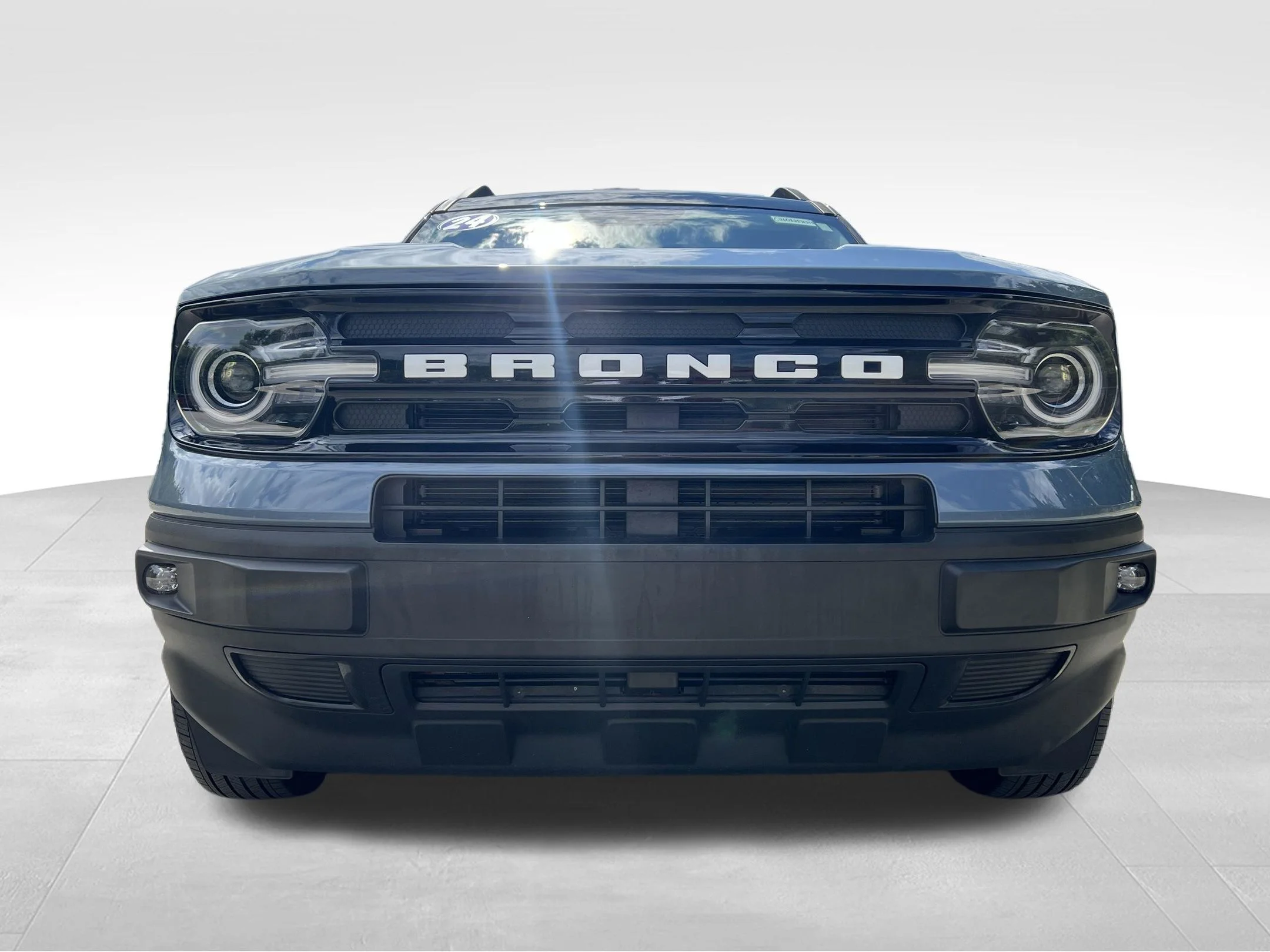 Used 2024 Gray Ford Outer Banks image 3