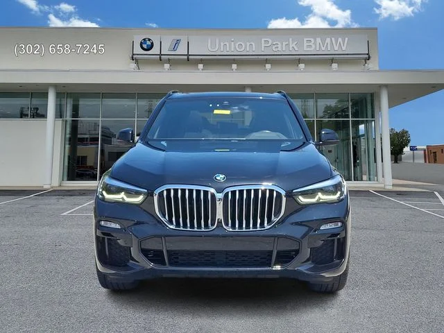 Used 2021 Black Sapphire Metallic BMW xDrive40i image 2