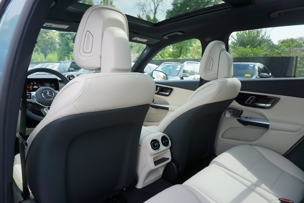 New 2027 Verde Silver Metallic Mercedes-Benz GLC 300 image 60