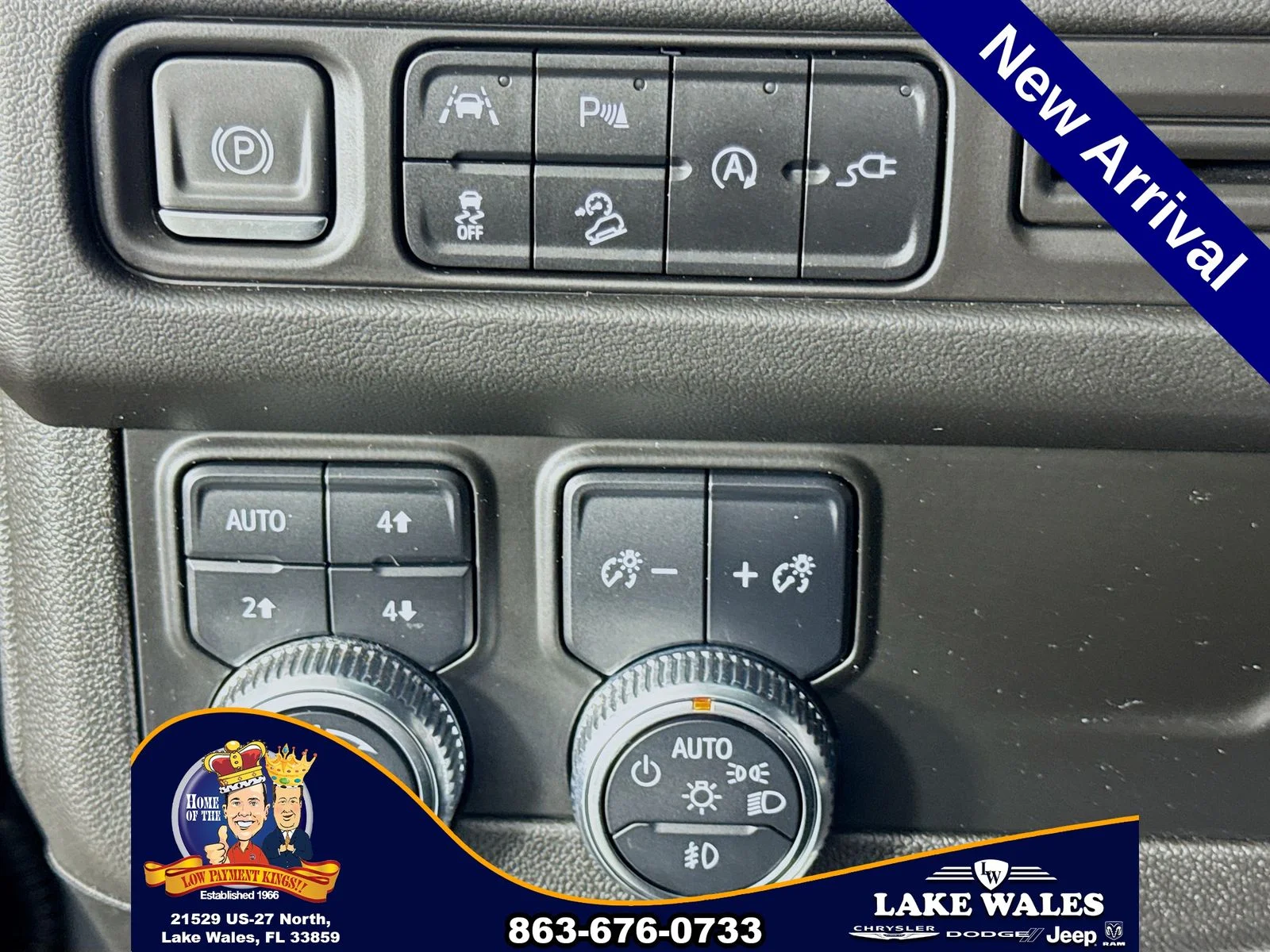 Used 2022 Gray GMC AT4 image 10
