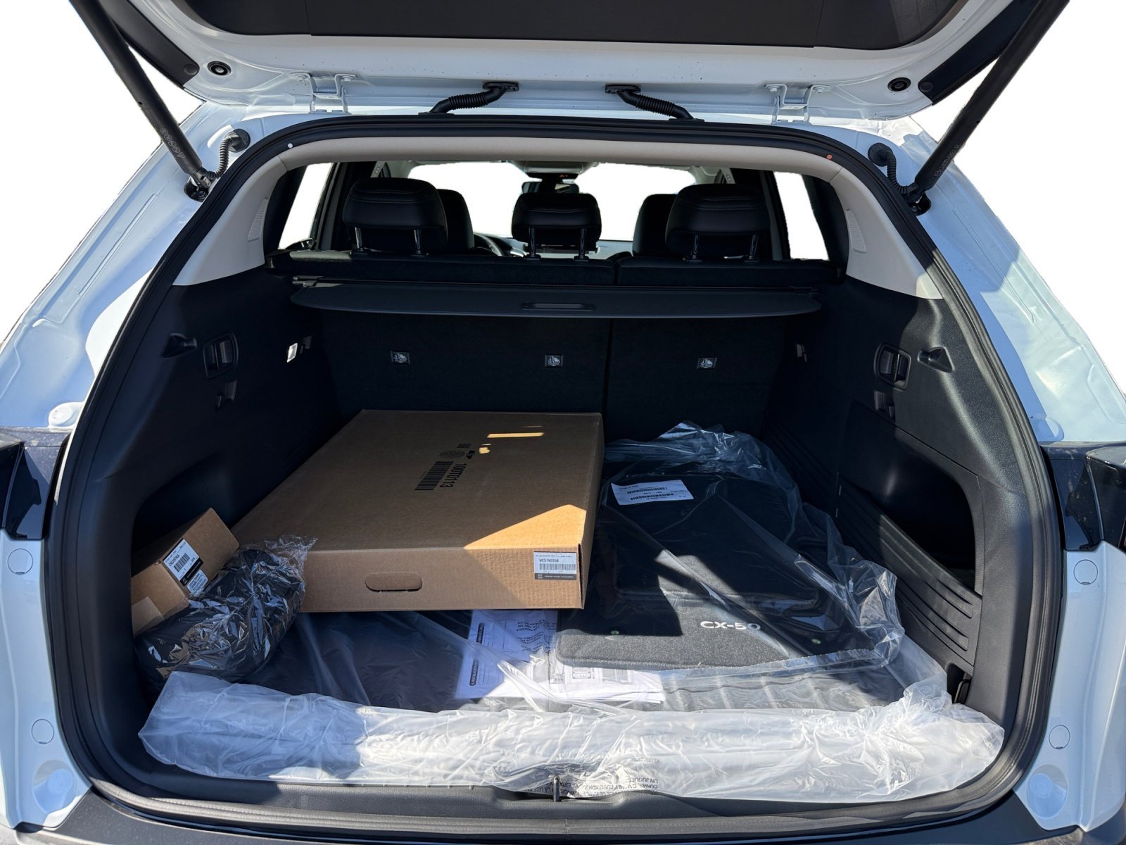 New 2026 Wind Chill Pearl Mazda Premium image 17