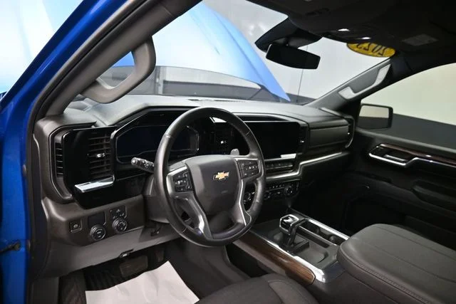 Used 2023 Blue Chevrolet LT image 24