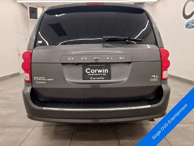 Used 2016 Granite Crystal Clearcoat Metallic Dodge R/T image 4