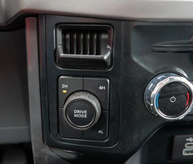 Used 2025 Black Ford XLT image 23