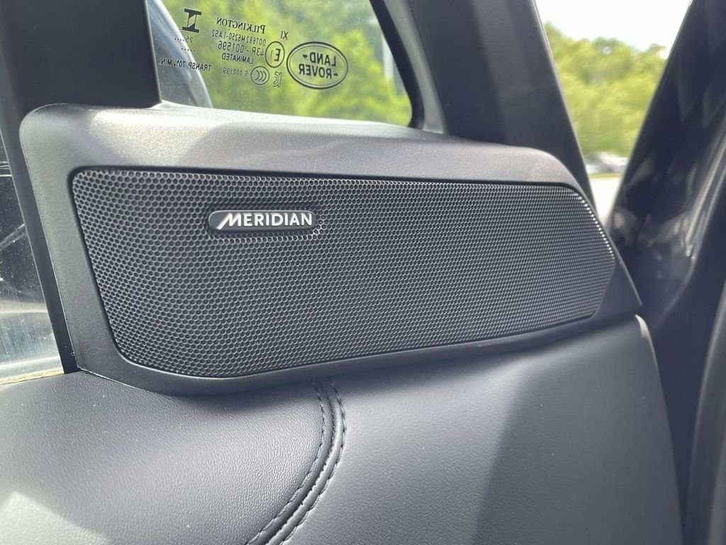 New 2026 Carpathian Grey Land Rover SE image 35