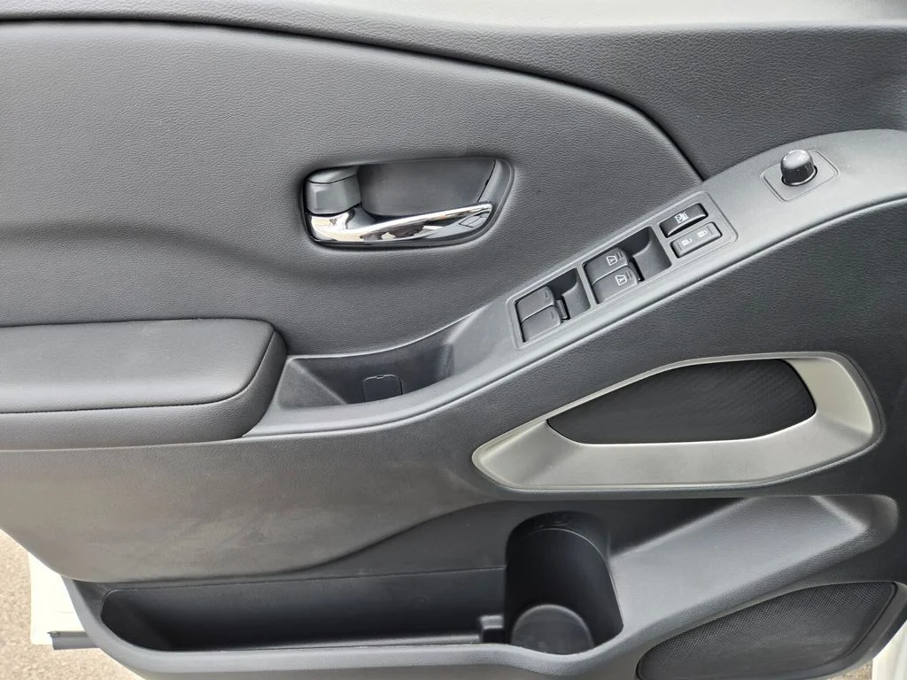 New 2026 Glacier White Nissan Crew Cab SV image 8