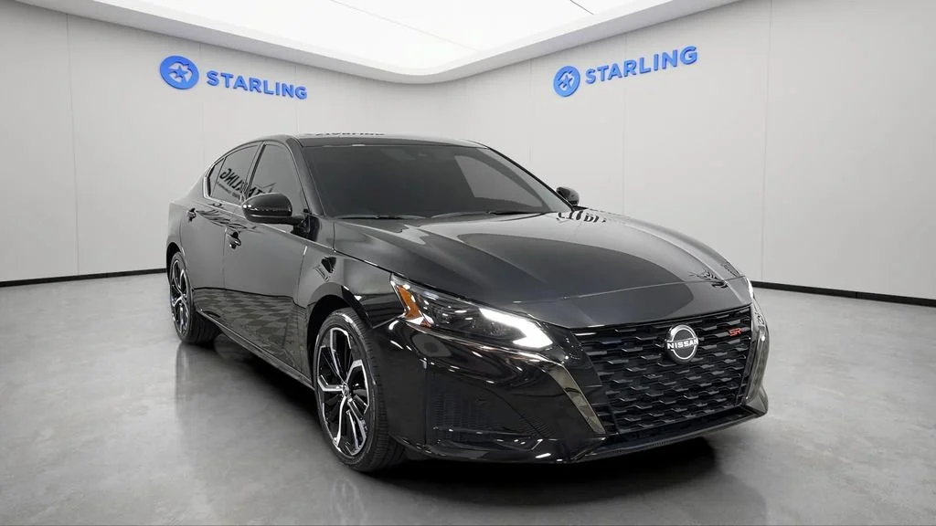 Used 2024 Black Nissan SR FWD image 14