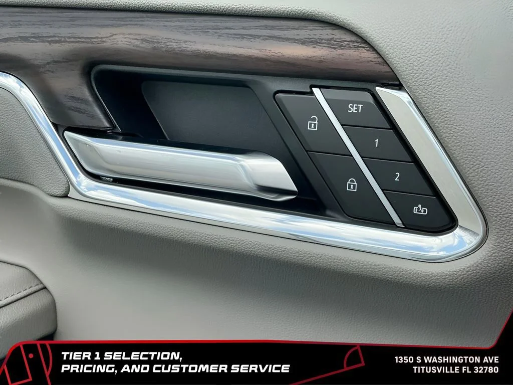 New 2026 Glacier White Tricoat GMC SLT image 29