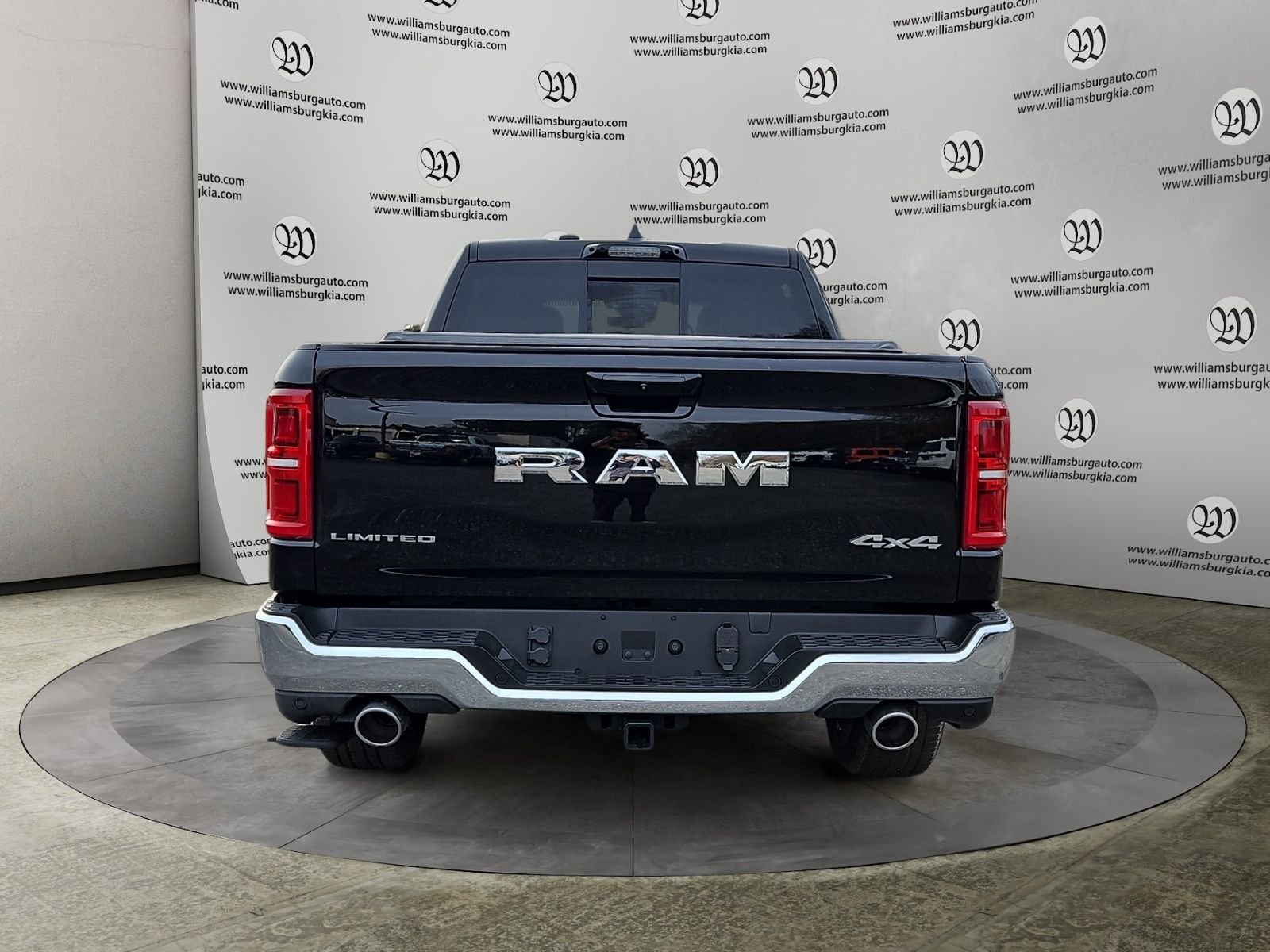 New 2026 Diamond Black Crystal Pearl-Coat Exterior Paint RAM Limited image 4