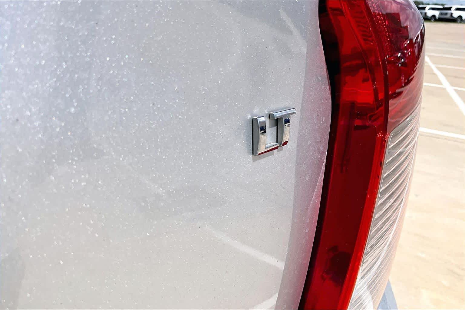 Used 2020 SILVER ICE METALLIC Chevrolet LT image 10