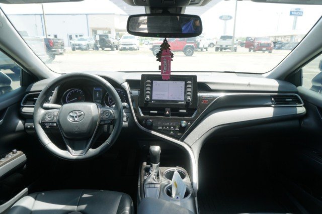 Used 2024  Toyota SE image 19