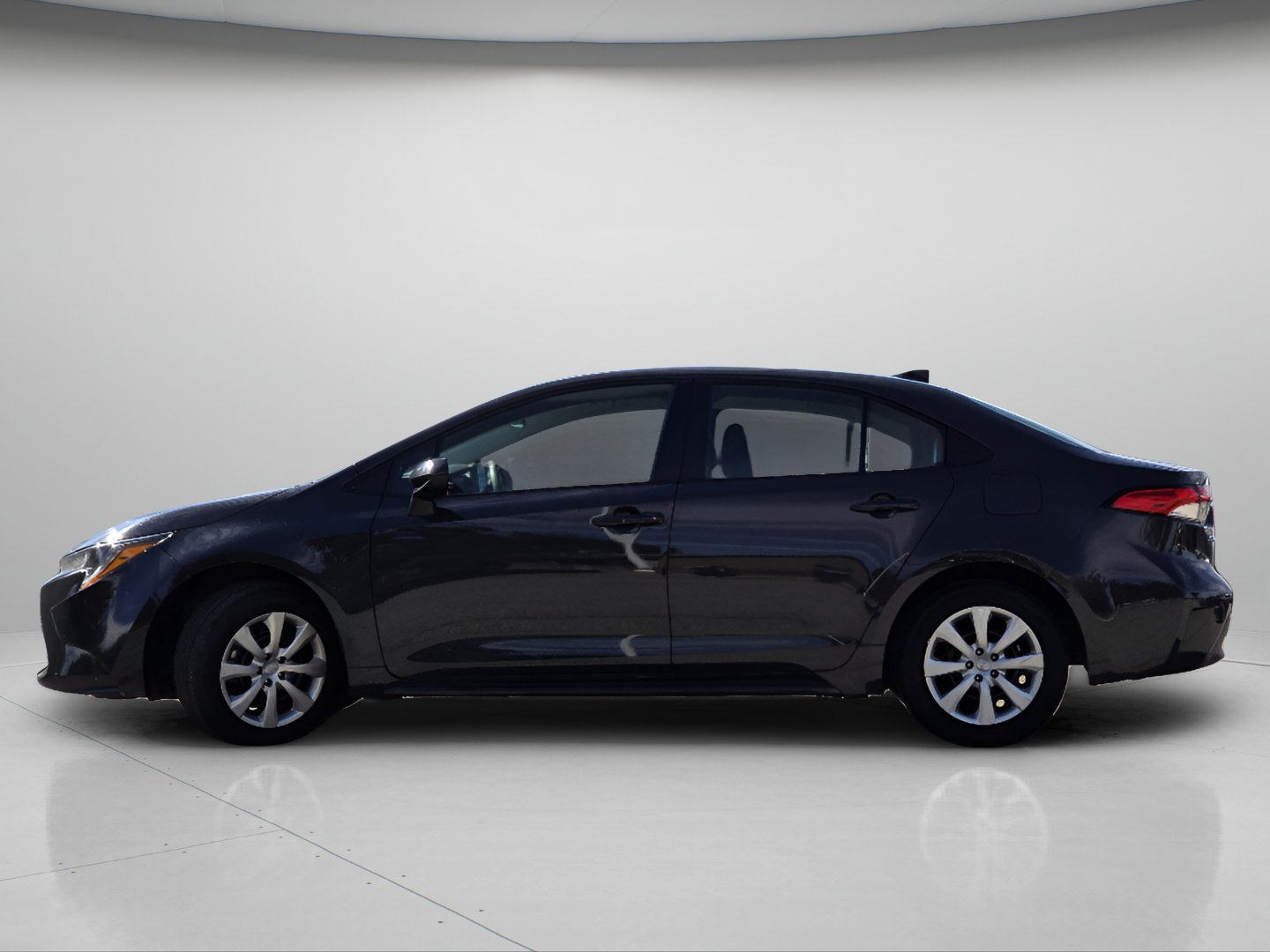 Used 2025 Underground Toyota LE image 21