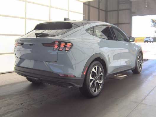 Used 2025 Glacier Gray Metallic Ford Select image 5
