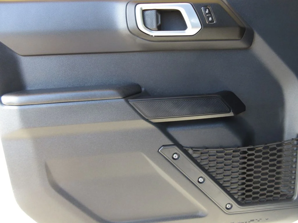 2025 Ford Bronco 4-Door Base - Photo 10