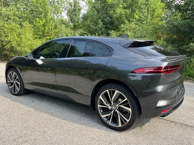 Used 2024 Carpathian Gray in Satin Finish Jaguar HSE image 7