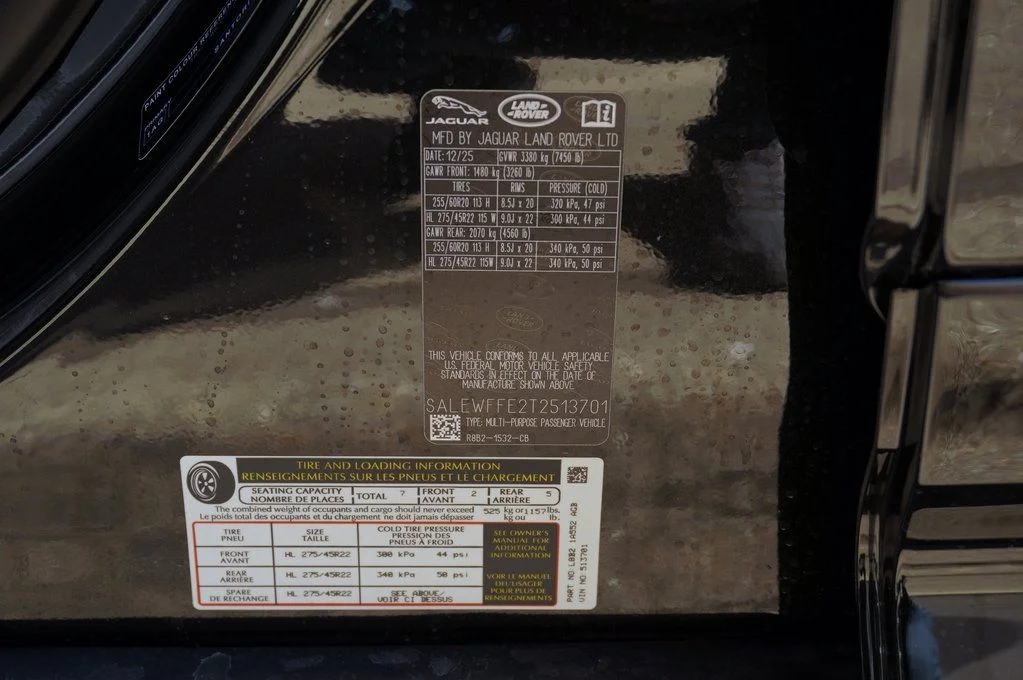 New 2026 Santorini Black Land Rover V8 image 33