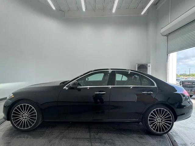 New 2026  Mercedes-Benz C 300 image 15