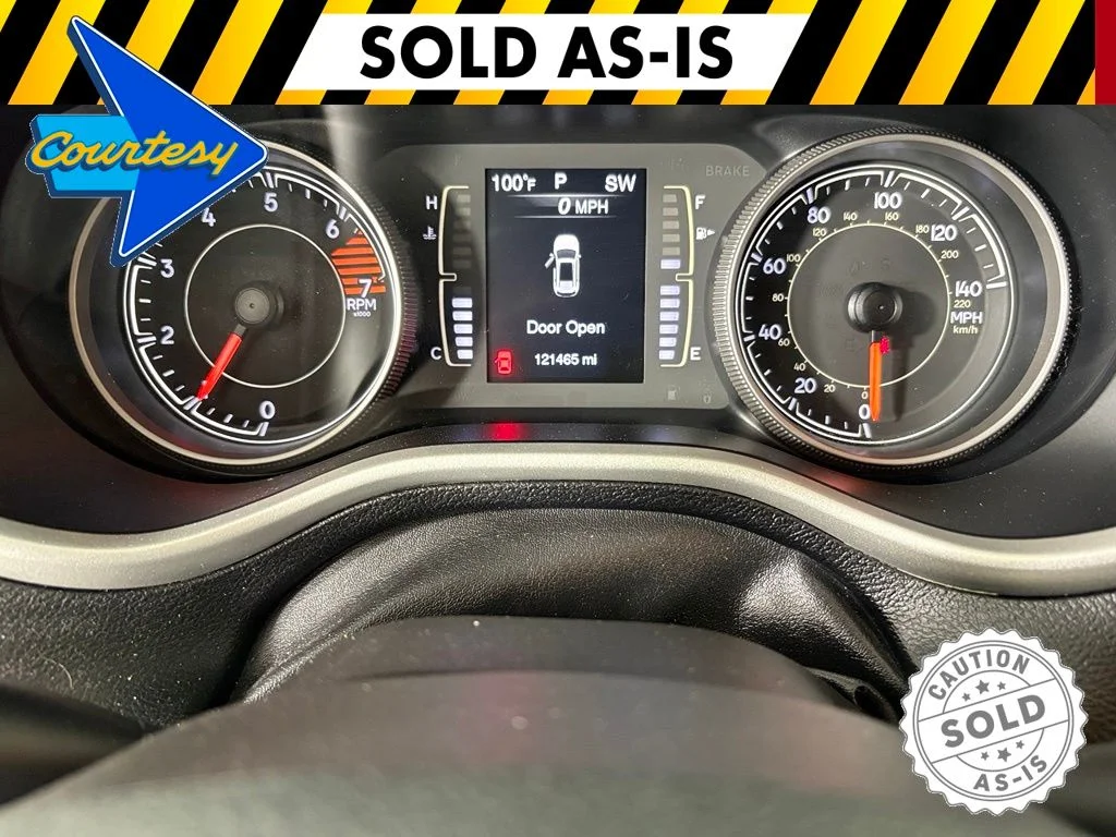 Used 2018 Silver Jeep Latitude Plus image 26