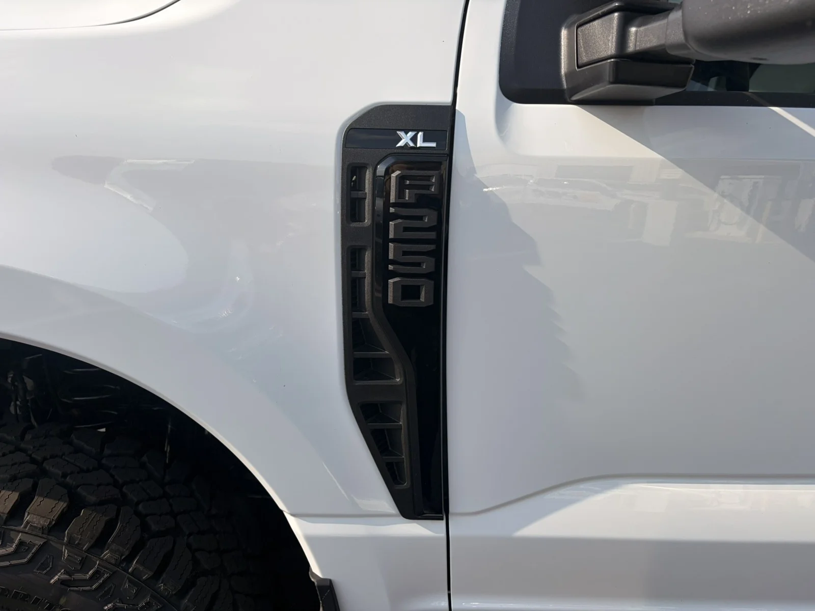 New 2027 Oxford White Ford F-250® XL image 28
