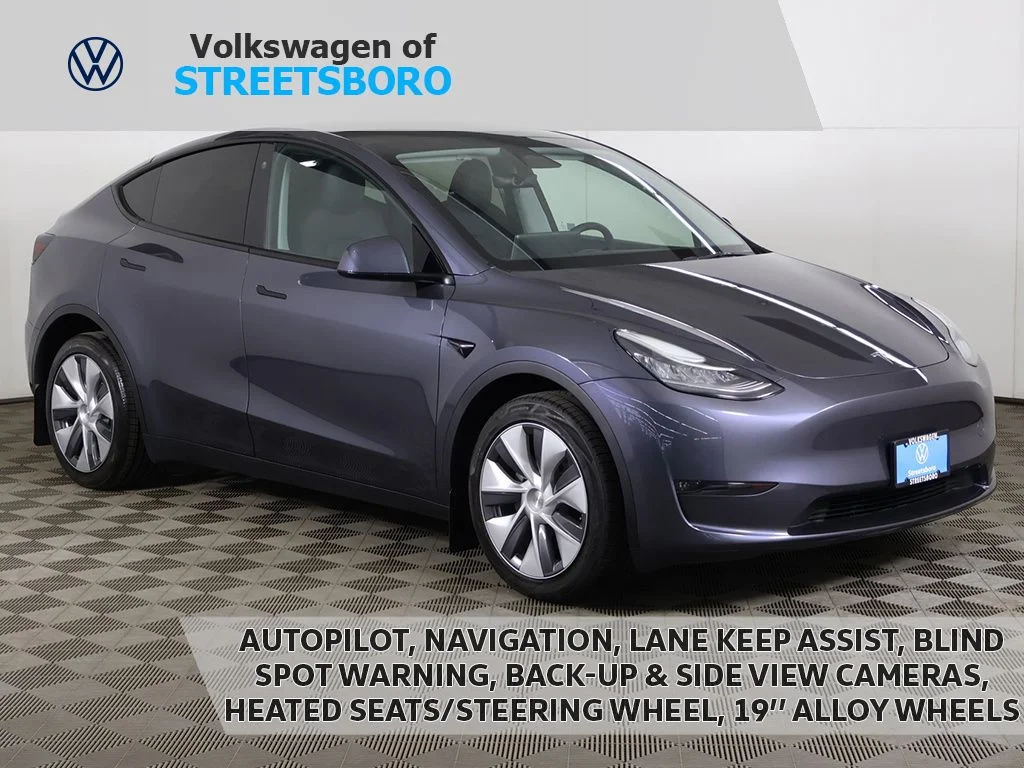 2023 Tesla Model Y Long Range Dual Motor All-Wheel Drive's photo