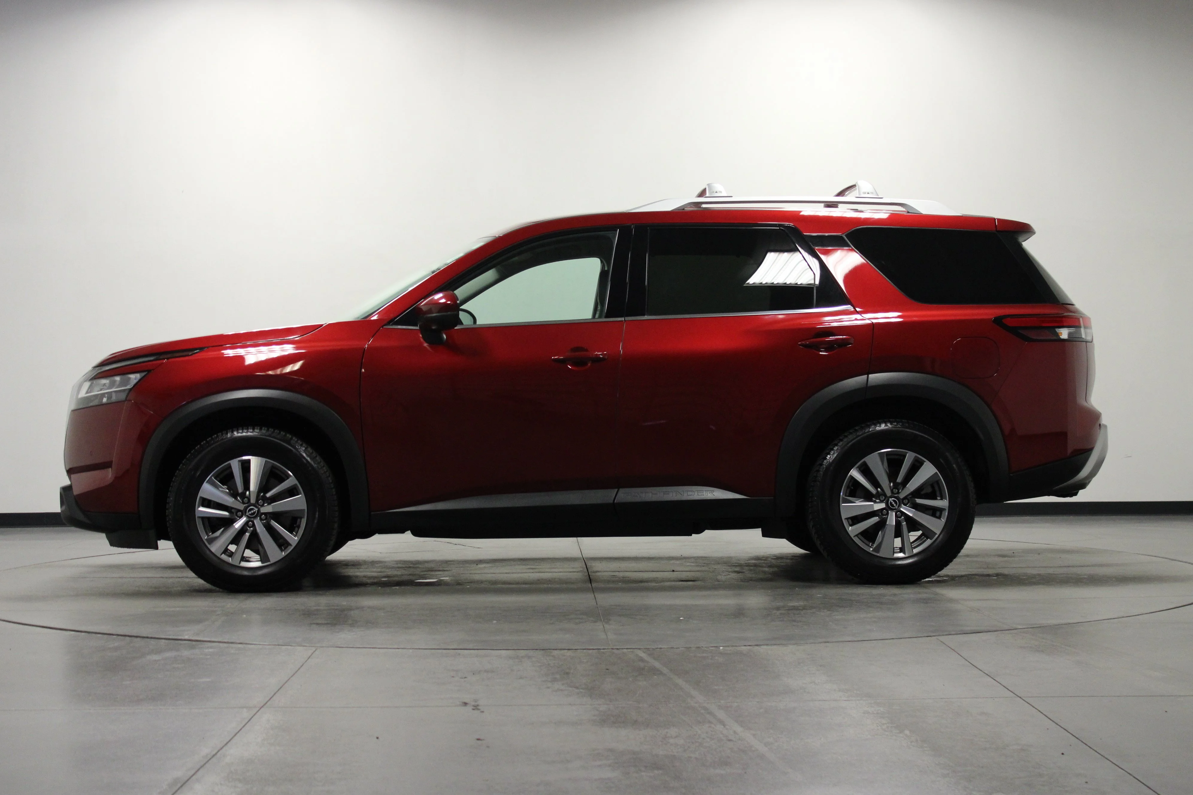 Used 2022 Scarlet Ember Tintcoat Nissan SL image 7