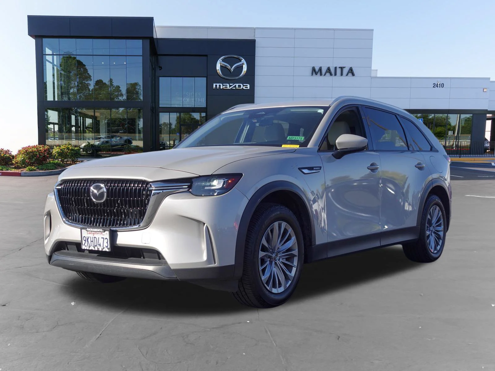 Certified Used 2024 Platinum Quartz Mazda Preferred image 9