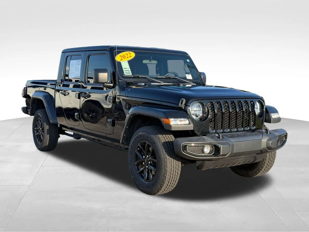 Used 2022 Black Jeep Altitude image 31