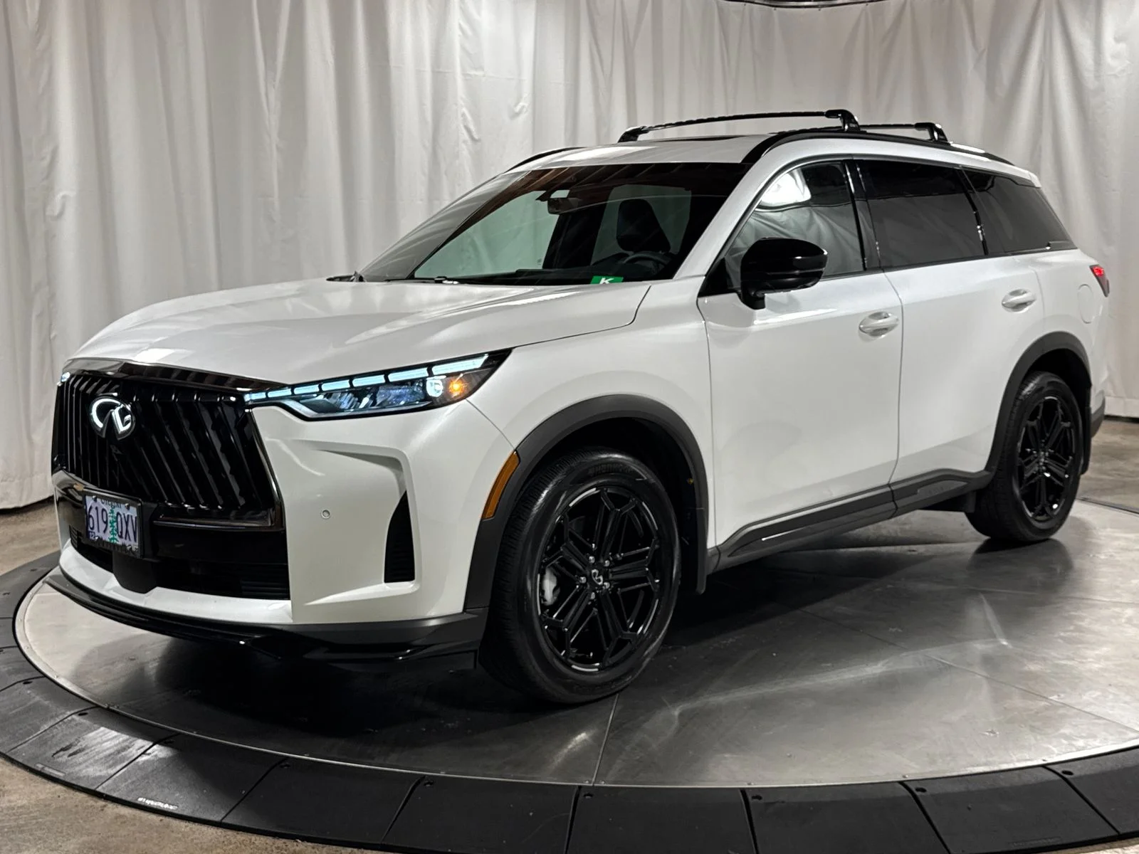 2026 INFINITI QX60 LUXE AWD's photo