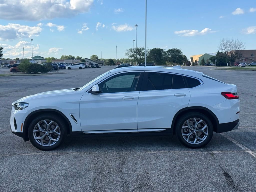 Certified Used 2025 White BMW xDrive30i image 4