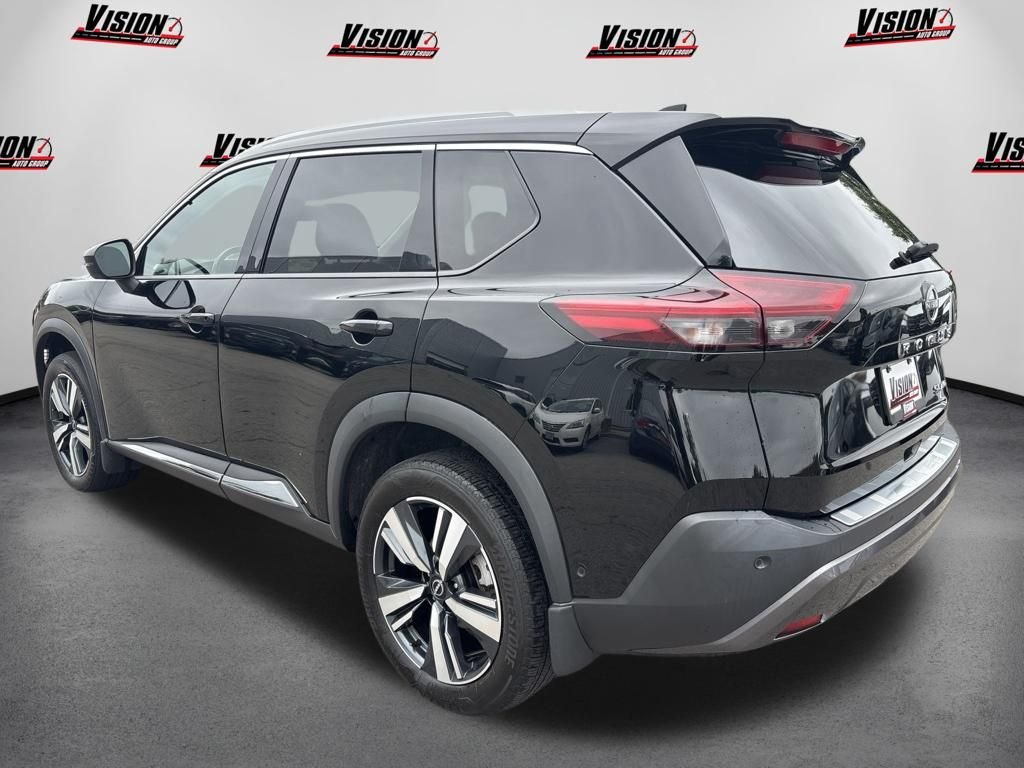 Used 2023 Black Nissan SL image 9