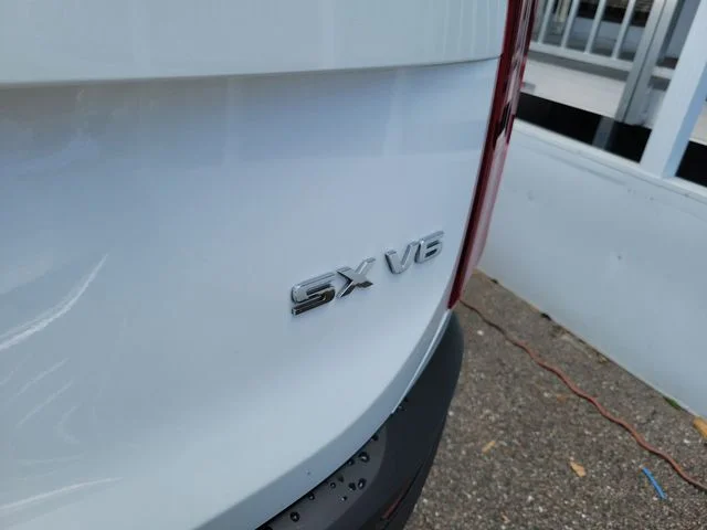 Used 2021 White Kia SX image 8