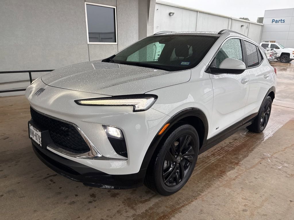 2025 Buick Encore GX Sport Touring's photo