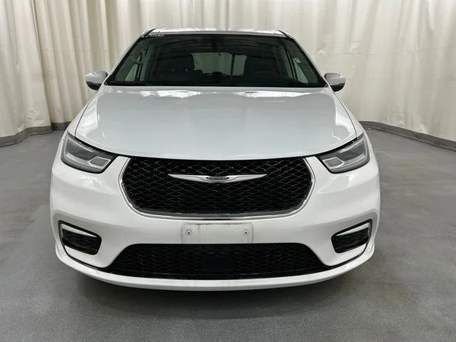 Used 2023 White Chrysler Touring L image 23