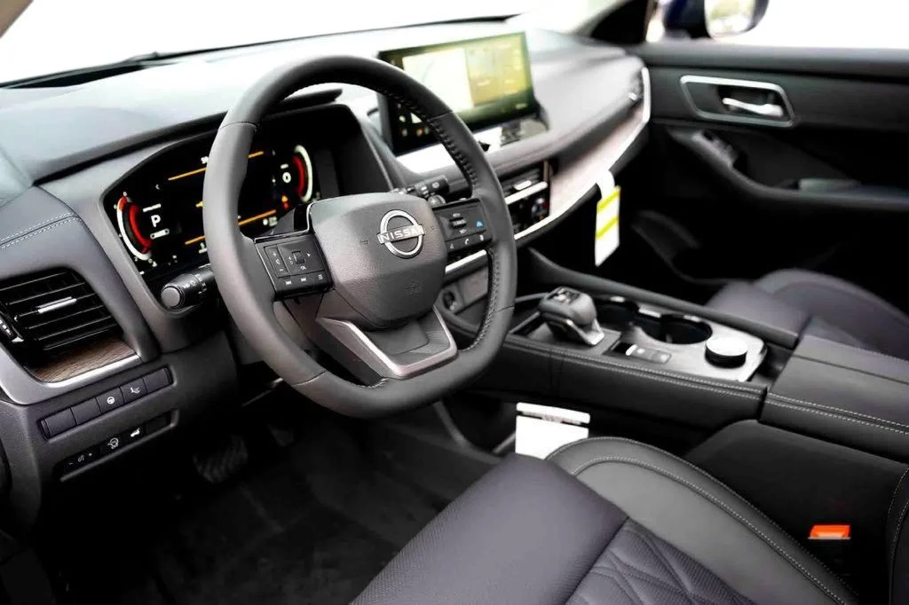 New 2026 Blue Nissan Platinum image 10