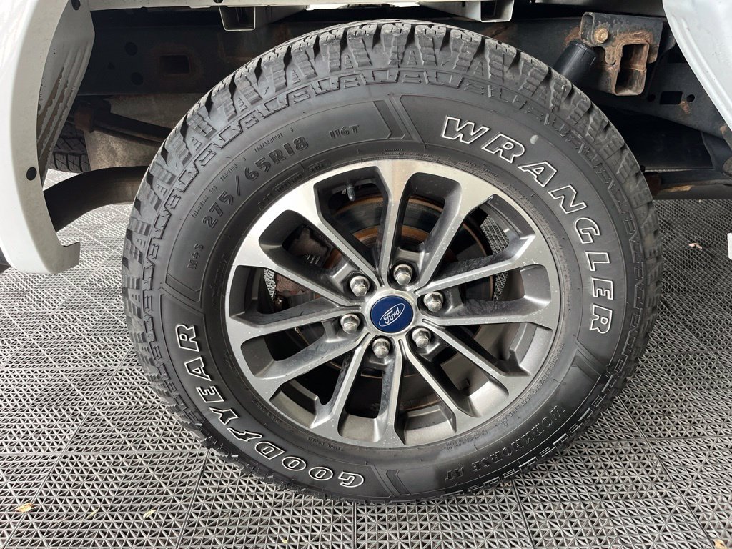 Used 2018 Oxford White Ford XLT image 23